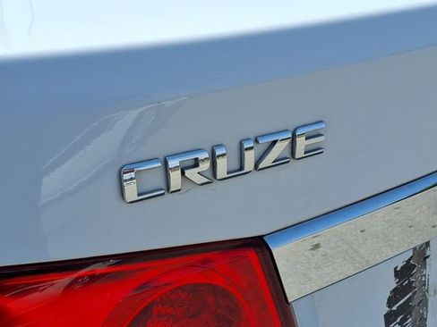 Used 2015 Chevrolet Cruze LS FWD image 7