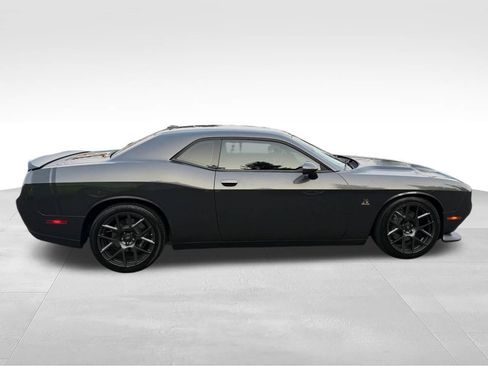 Used 2018 Dodge Challenger R/T Scat Pack RWD image 6