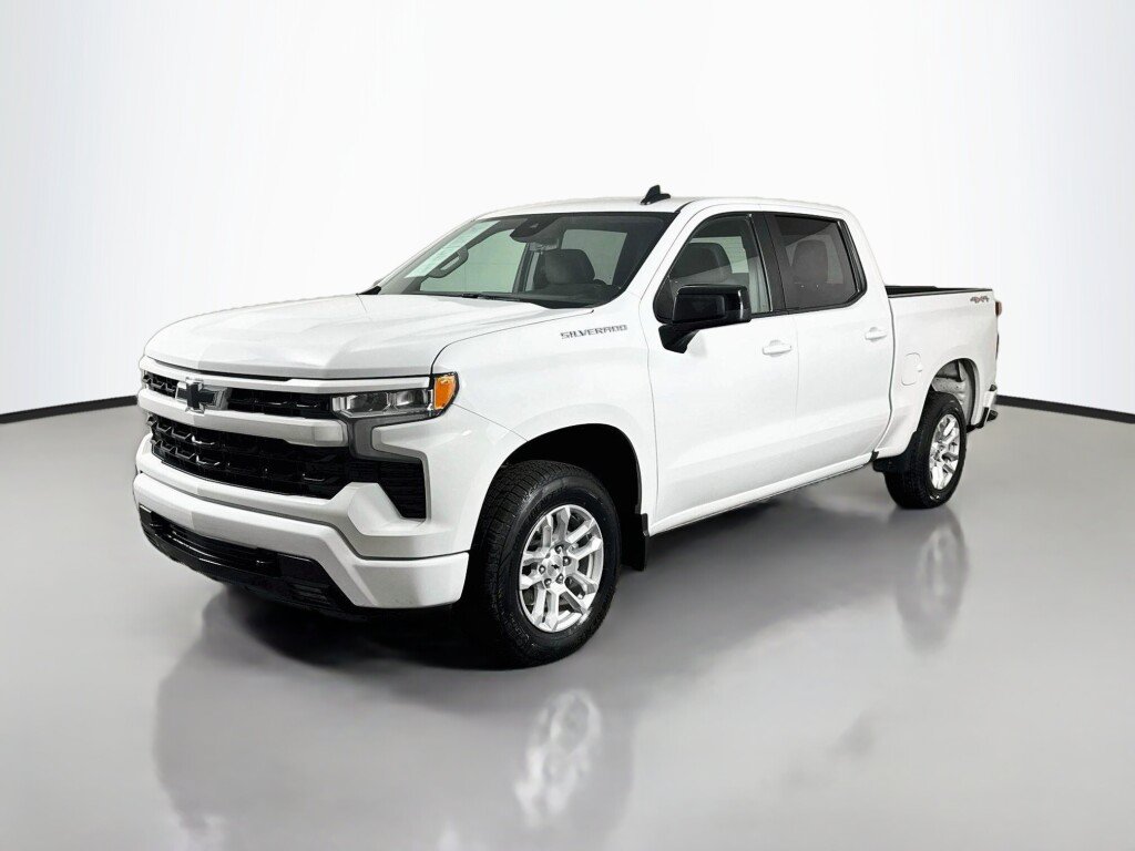 Used 2026 Chevrolet Silverado 1500 RST AWD/4WD image 1