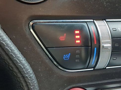 Used 2021 Ford Mustang Premium image 21