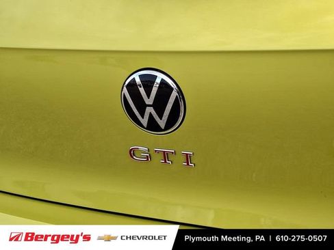 Used 2023 Volkswagen GTI 40th Anniversary Edition FWD image 33