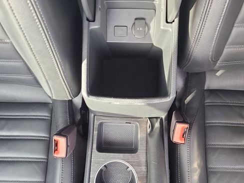 Used 2016 Volkswagen Passat 1.8T SEL Premium image 34