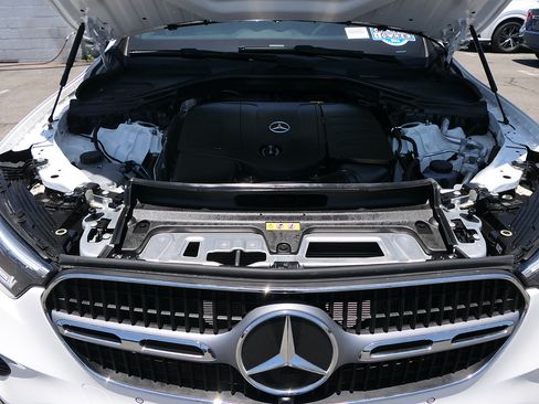 Used 2024 Mercedes-Benz GLC 300 image 26