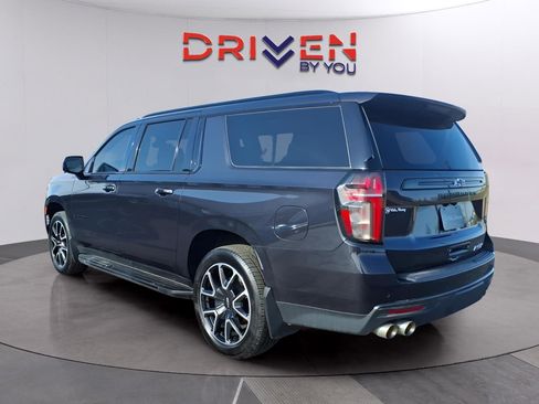 Used 2022 Chevrolet Suburban RST w/ Sport Performance Package image 4