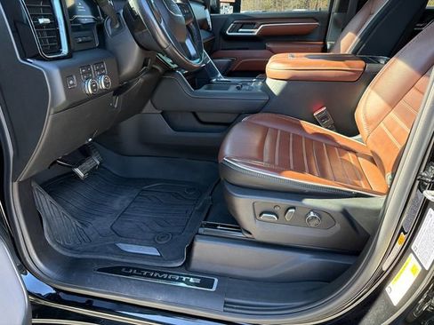 Used 2024 GMC Sierra 2500 Denali Ultimate w/ Max Trailering Package image 9