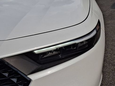 Used 2023 Honda Accord EX image 9