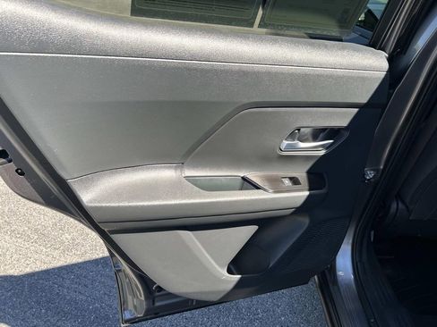 Used 2025 Nissan Kicks SV FWD image 20