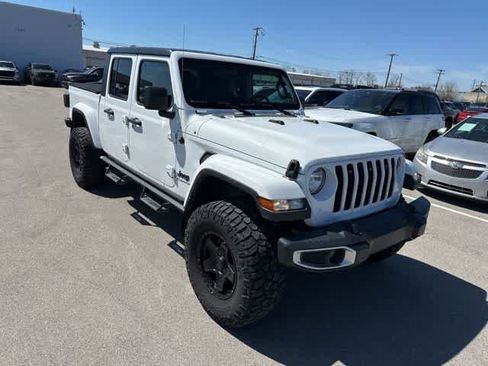 Used 2021 Jeep Gladiator Sport image 20