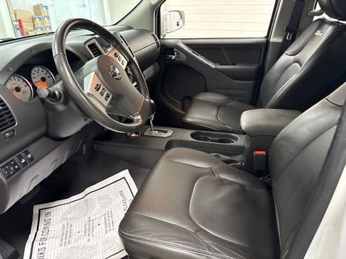 Used 2020 Nissan Frontier PRO-4X w/ Pro-4x Utility Package AWD/4WD image 16