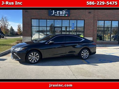 Used 2021 Lexus ES 300h w/ Accessory Package 2 image 1