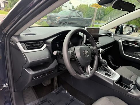 Used 2024 Toyota RAV4 XLE w/ Convenience Package AWD/4WD image 12