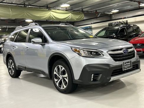 Used 2020 Subaru Outback Limited w/ Popular Package #2 image 1