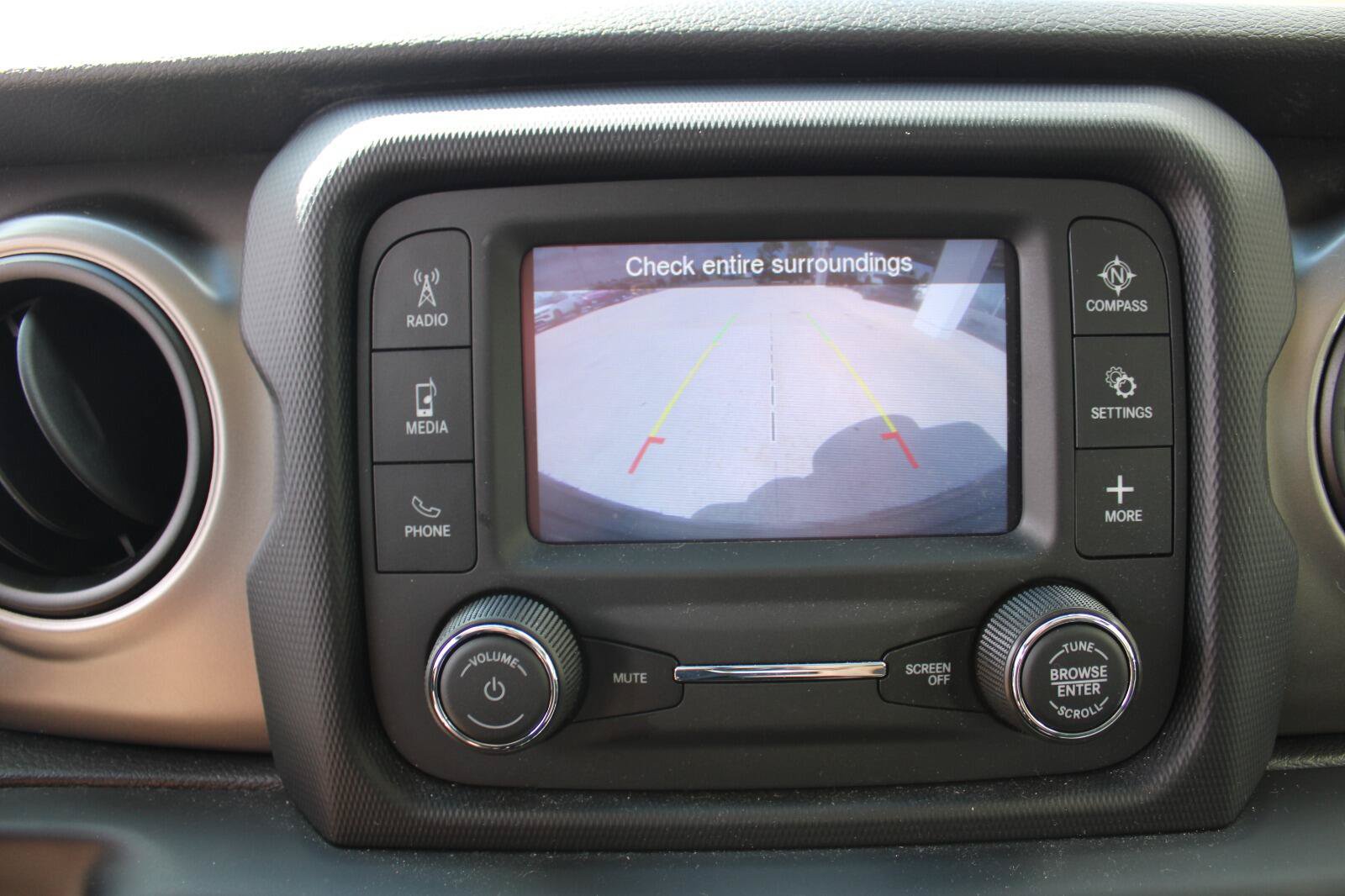 Used 2018 Jeep Wrangler Unlimited Sport AWD/4WD image 18
