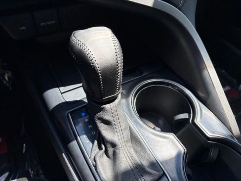 Used 2020 Toyota Camry SE FWD image 24
