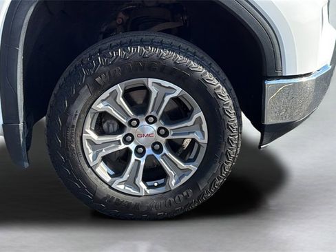 Used 2020 GMC Sierra 1500 SLE w/ SLE Value Package image 24