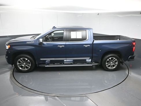 Used 2023 Chevrolet Silverado 1500 High Country w/ Technology Package image 42