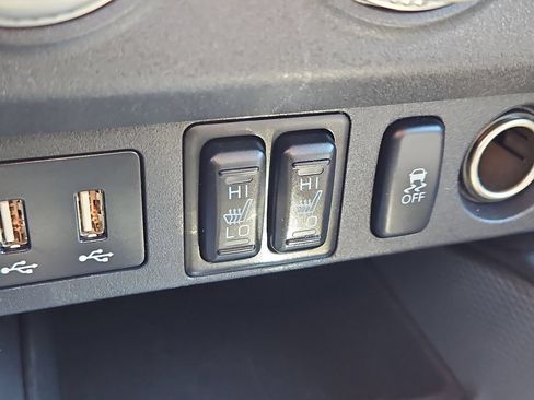 Used 2025 Mitsubishi Outlander Sport AWD image 18
