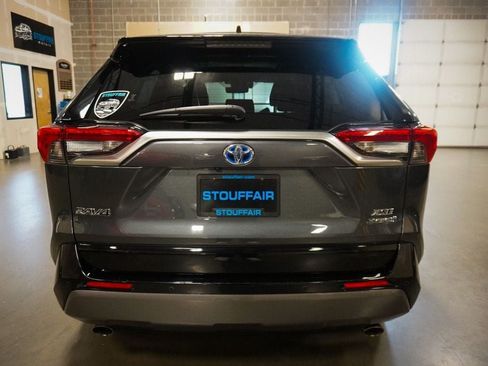 Used 2020 Toyota RAV4 XSE AWD/4WD image 5