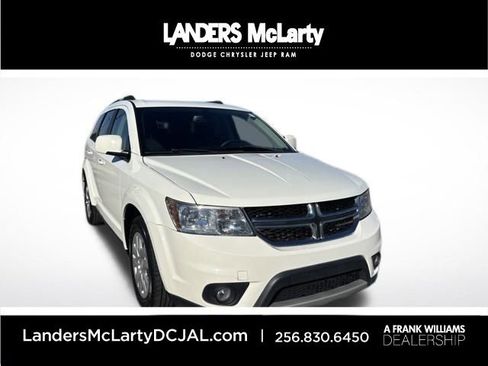 Used 2019 Dodge Journey SE image 1