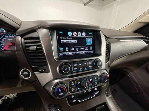 Used 2019 Chevrolet Tahoe LT w/ LT Signature Package image 17