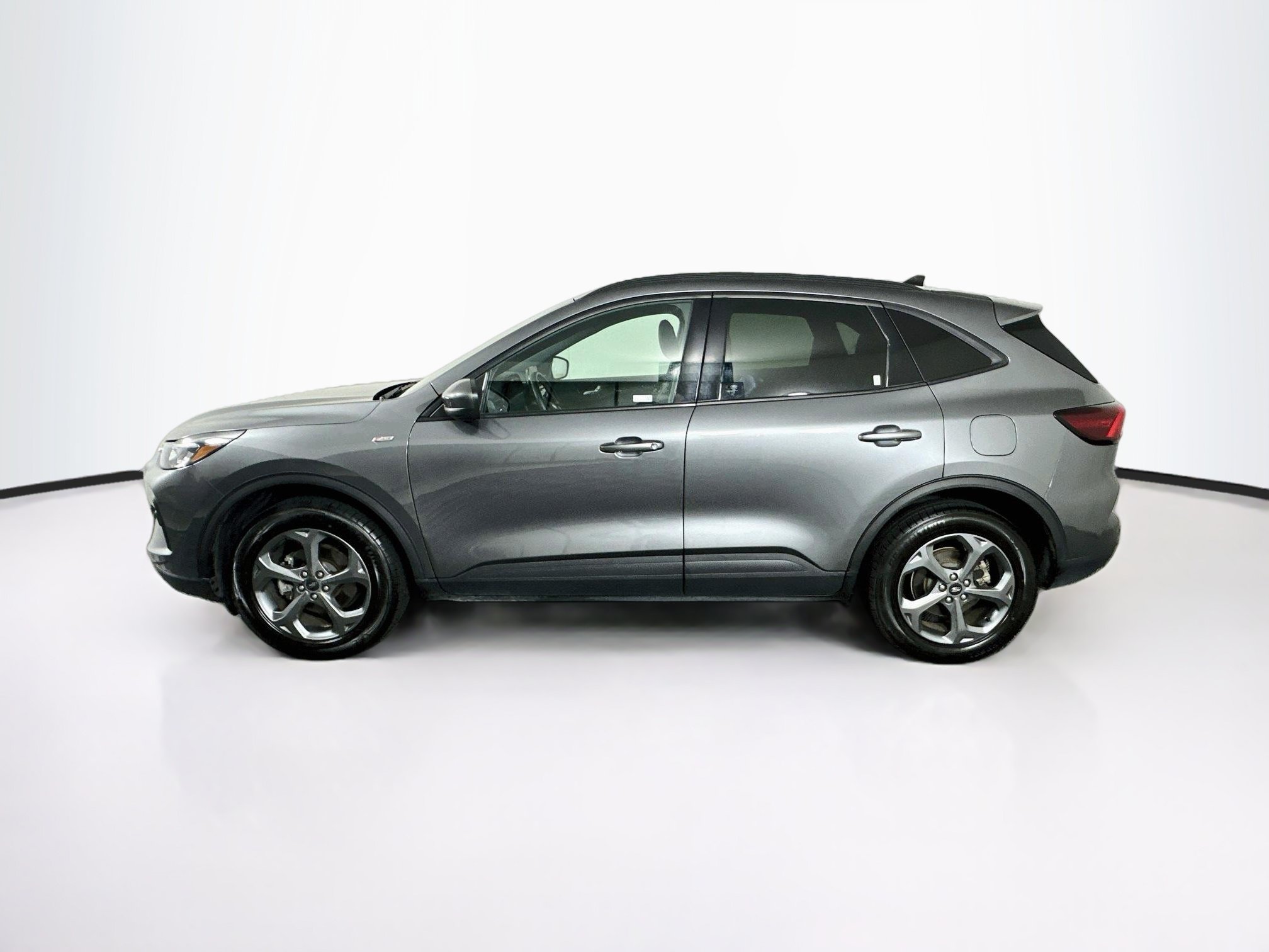 Used 2025 Ford Escape ST-Line Select AWD/4WD image 4