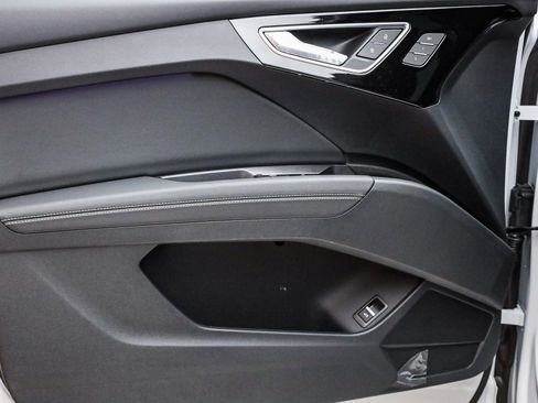 New 2026 Audi Q4 e-tron Premium image 22