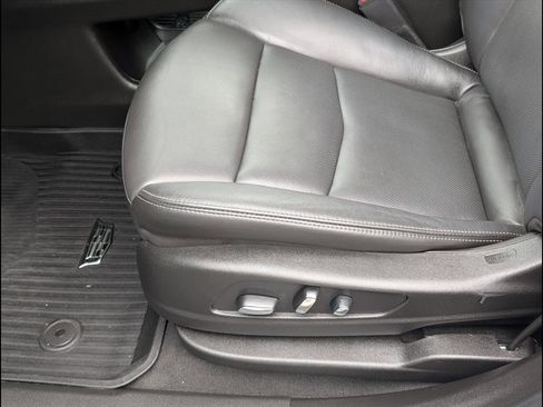 Used 2024 Cadillac XT6 Premium Luxury w/ Technology Package image 11