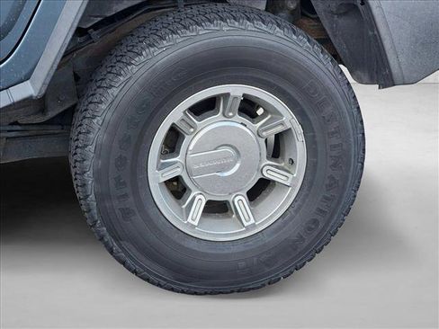 Used 2005 HUMMER H2 w/ Preferred Equipment Group AWD/4WD image 14