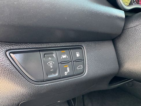 Used 2020 Genesis G70 2.0T w/ Elite Package image 26