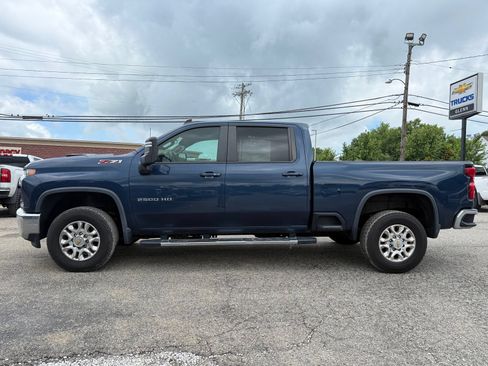 Used 2023 Chevrolet Silverado 2500 LT w/ Convenience Package AWD/4WD image 4