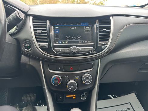 Used 2019 Chevrolet Trax LT w/ LT Convenience Package image 63
