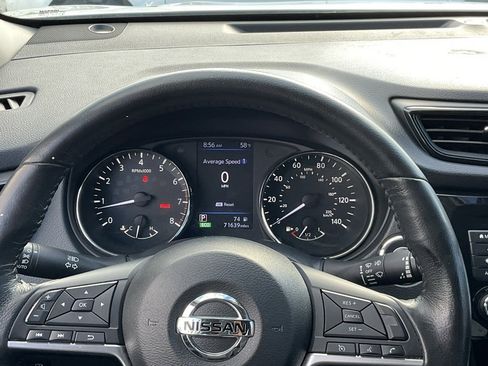 Used 2018 Nissan Rogue SV image 41