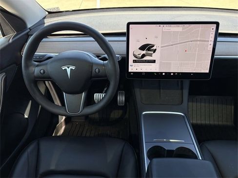 Used 2021 Tesla Model Y Performance image 12