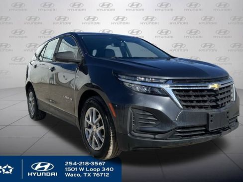 Used 2022 Chevrolet Equinox LS image 3
