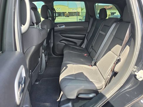 Used 2020 Jeep Grand Cherokee Laredo AWD/4WD image 10