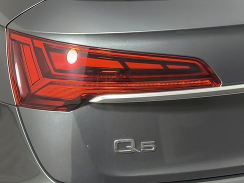Used 2023 Audi Q5 2.0T Premium Plus w/ Premium Plus Package AWD/4WD image 26