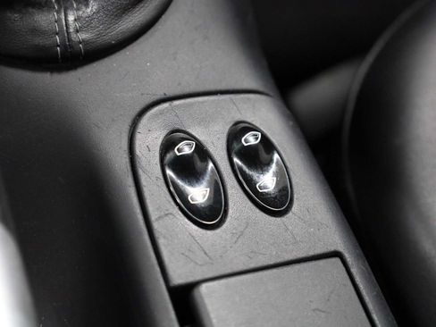 Used 2000 Porsche Boxster RWD image 23