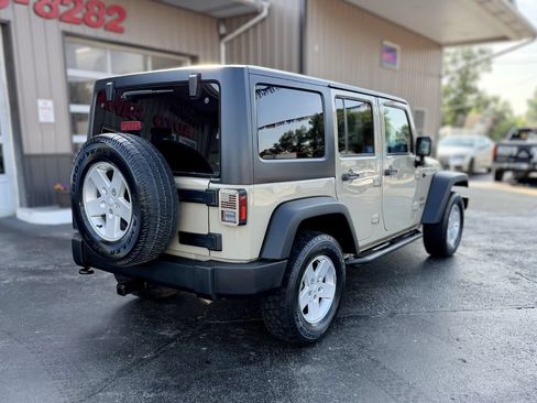 Used 2017 Jeep Wrangler Unlimited Sport w/ Quick Order Package 24S AWD/4WD image 8