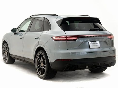 Used 2023 Porsche Cayenne image 3