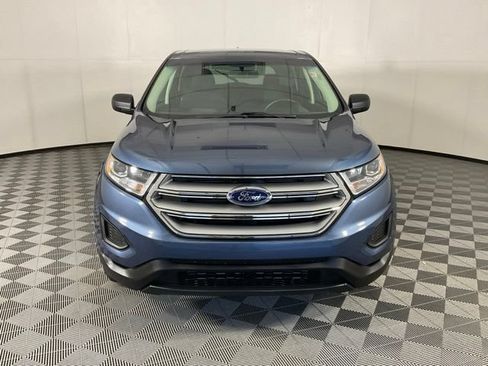 Used 2018 Ford Edge SE FWD image 2