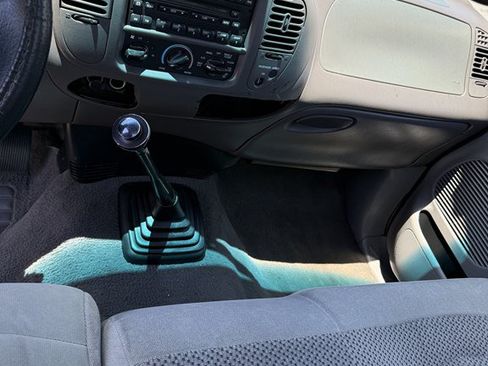 Used 2000 Ford F150 2WD Regular Cab image 10