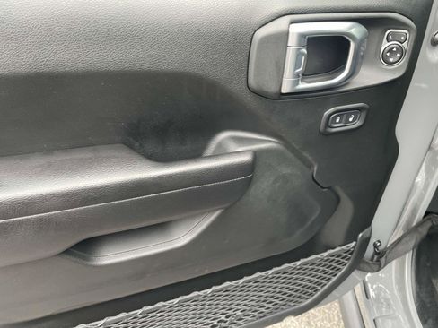 Used 2021 Jeep Wrangler Unlimited Rubicon 4xe w/ Steel Bumper Group image 13