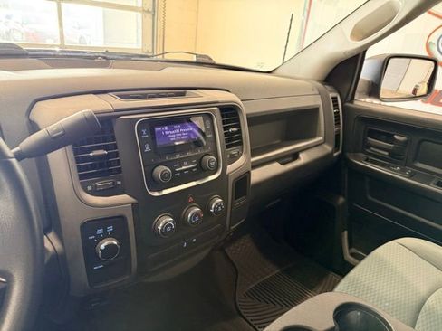 Used 2014 RAM 1500 Express image 22