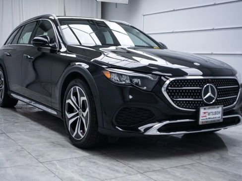 Used 2025 Mercedes-Benz E 450 4MATIC All-Terrain Wagon image 4