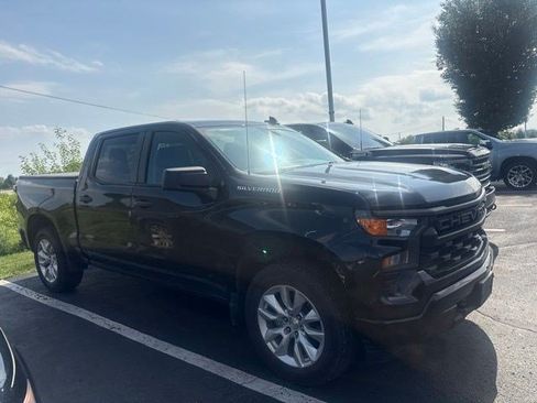 Used 2023 Chevrolet Silverado 1500 Custom AWD/4WD image 4