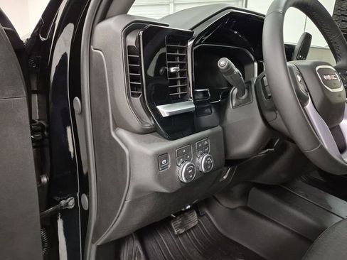 New 2026 GMC Sierra 3500 SLE w/ SLE Value Package image 18