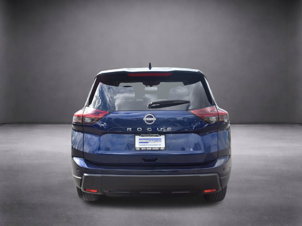 Used 2025 Nissan Rogue SV FWD image 7