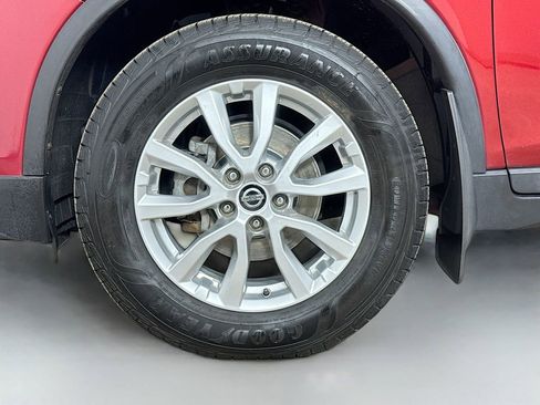 Used 2019 Nissan Rogue SV AWD/4WD image 38