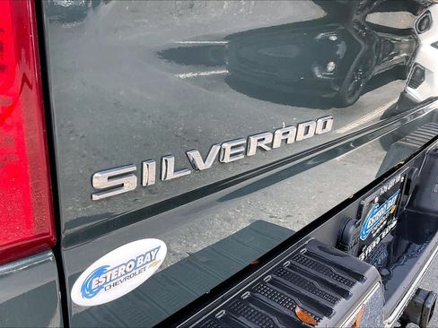 Used 2025 Chevrolet Silverado 1500 LT AWD/4WD image 9