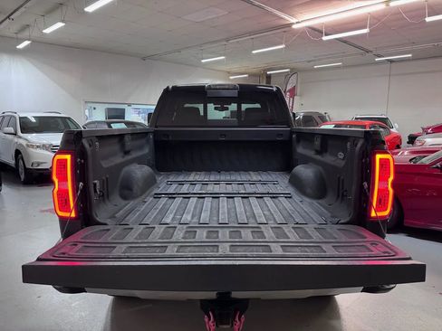 Used 2015 Chevrolet Silverado 2500 LTZ w/ LTZ Plus Package image 5